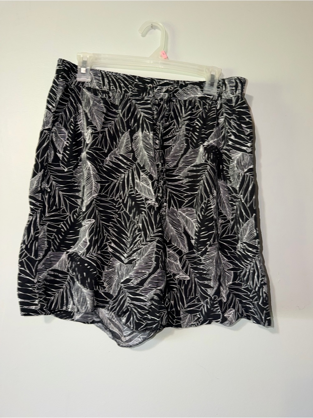 AND Black and White Botanical Print Shorts